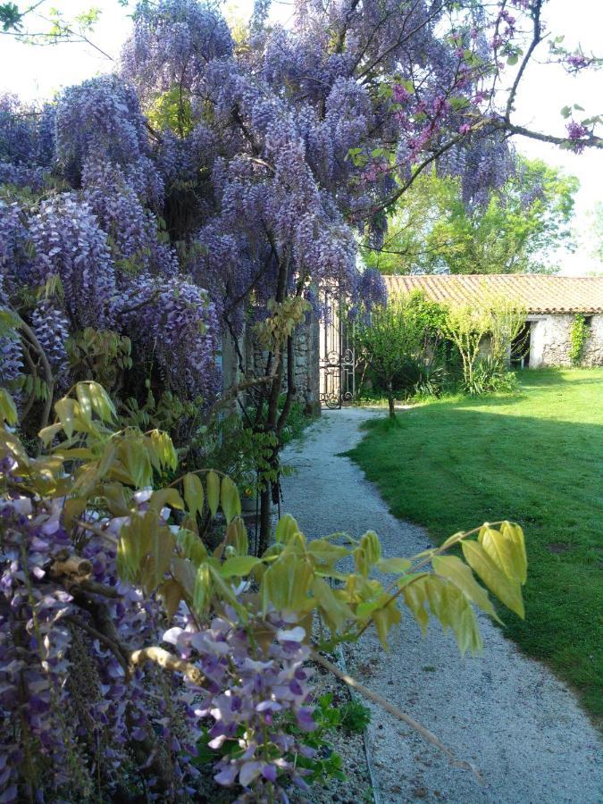Bed and Breakfast Au Logis De La Mongie Soullans Екстер'єр фото